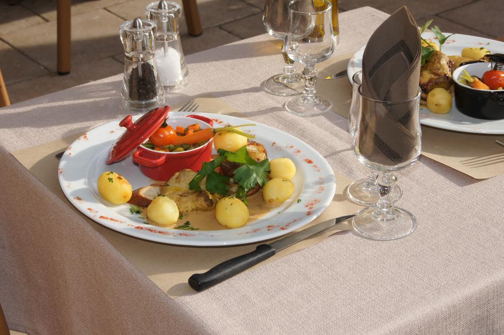 Le Grand Hotel Aups Dış mekan fotoğraf